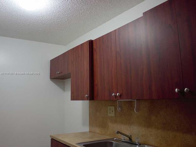 Building Photo - 7405 SW 152nd Ave