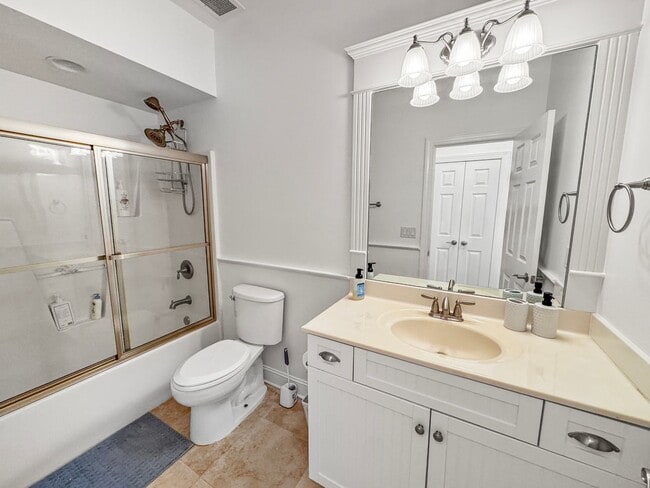 Building Photo - Fully Furnished Waterfront Elegance on Mai...