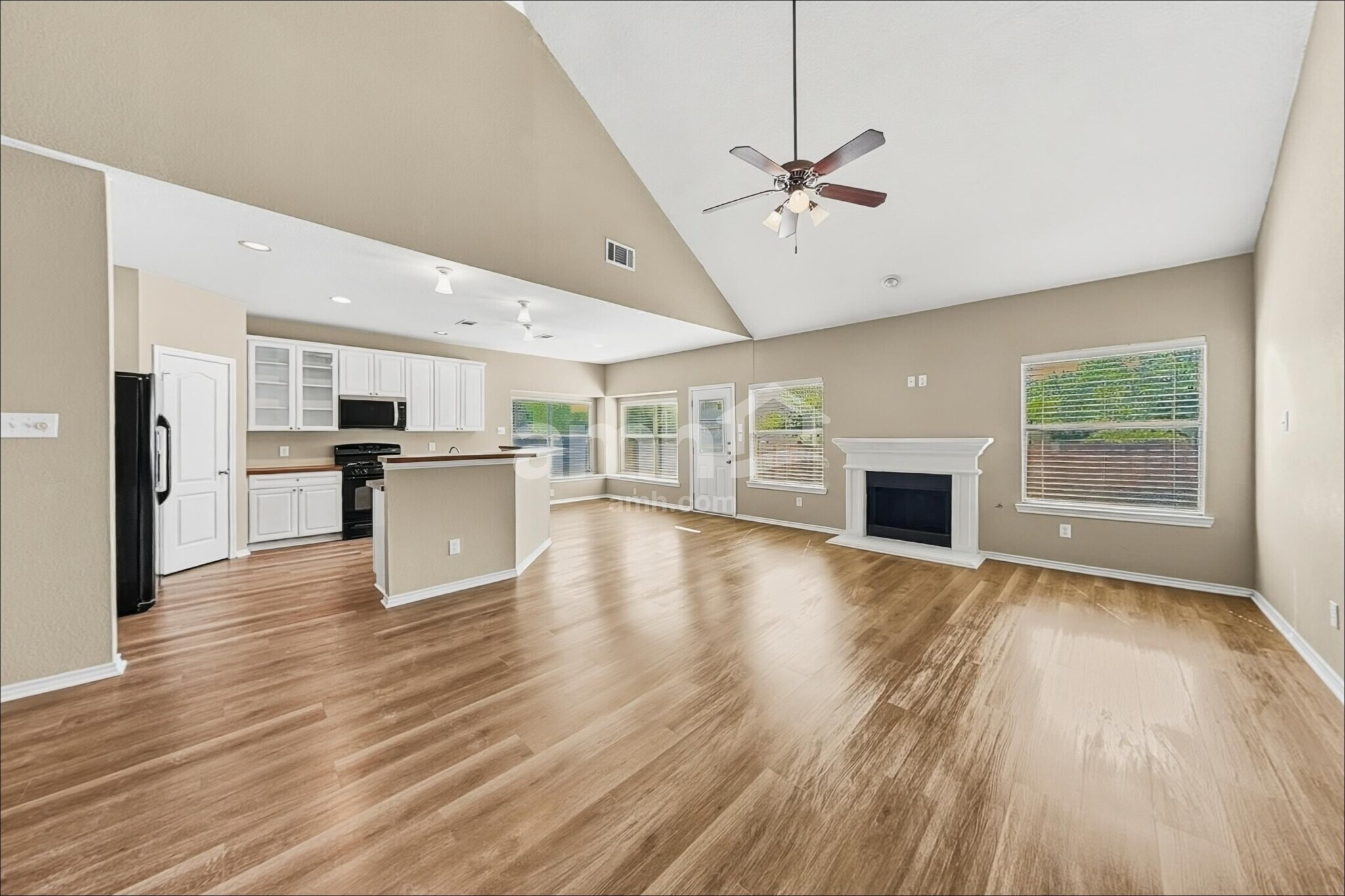 Building Photo - 5717 Eagle Mountain Dr