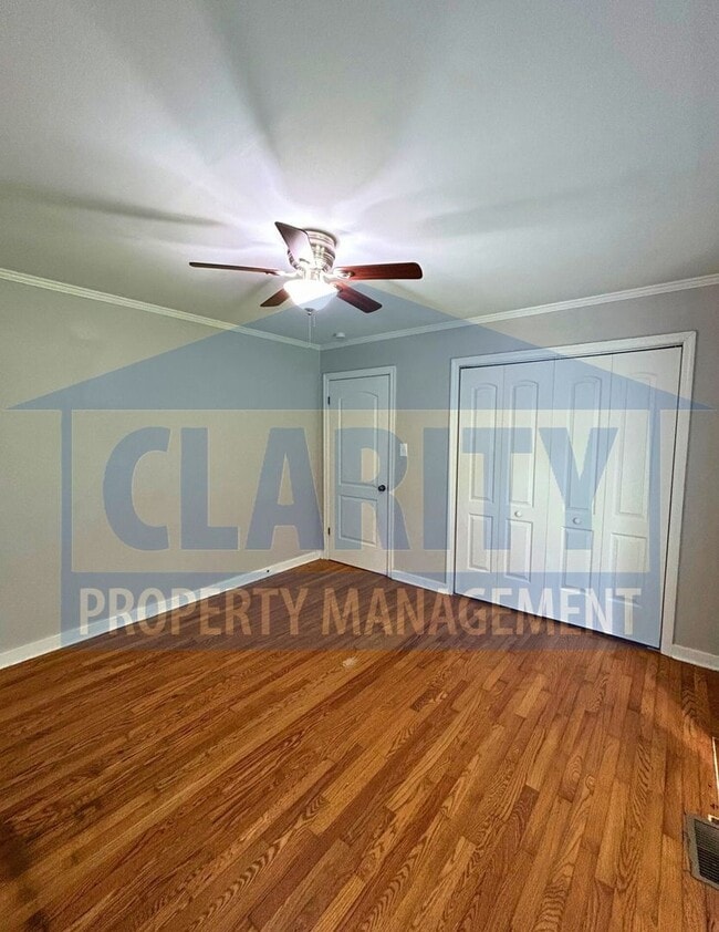 Building Photo - Three bedroom home in Downtown Cleveland!