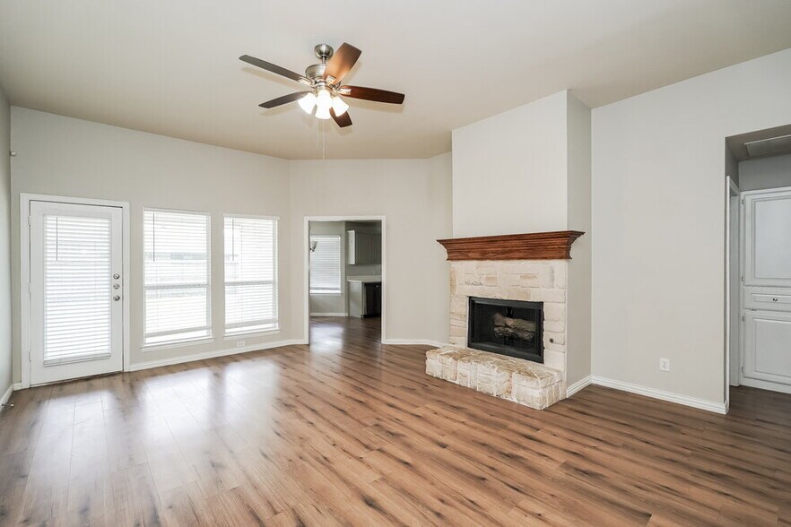 Building Photo - 211 Dove Meadows Ln