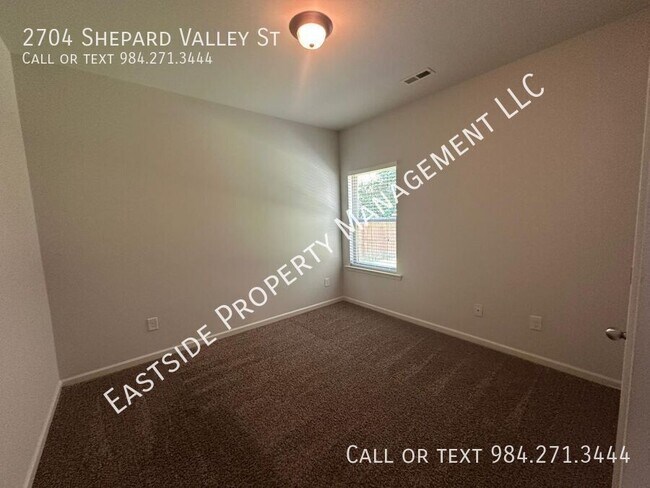 Building Photo - 2704 Shepherd Valley St