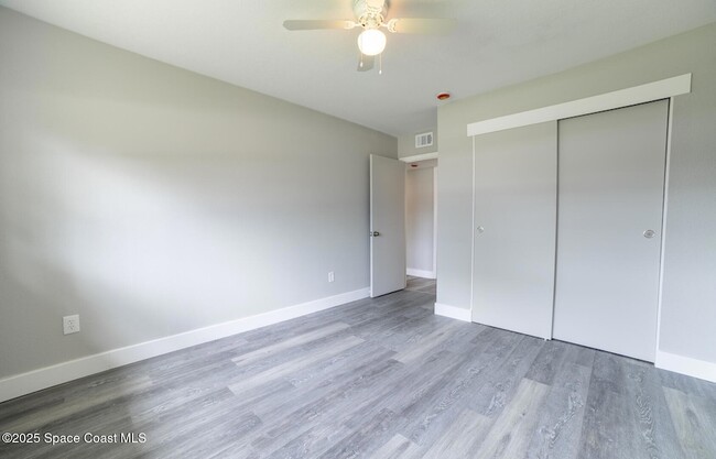 Building Photo - 1131 Linda Ave