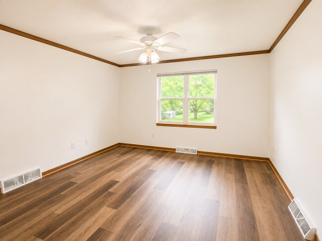 Building Photo - 625 Ellis Ave