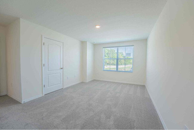 Building Photo - 654 Moscato Dr
