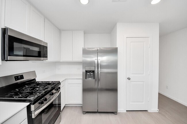 Building Photo - 3096 Sunset Glory Dr