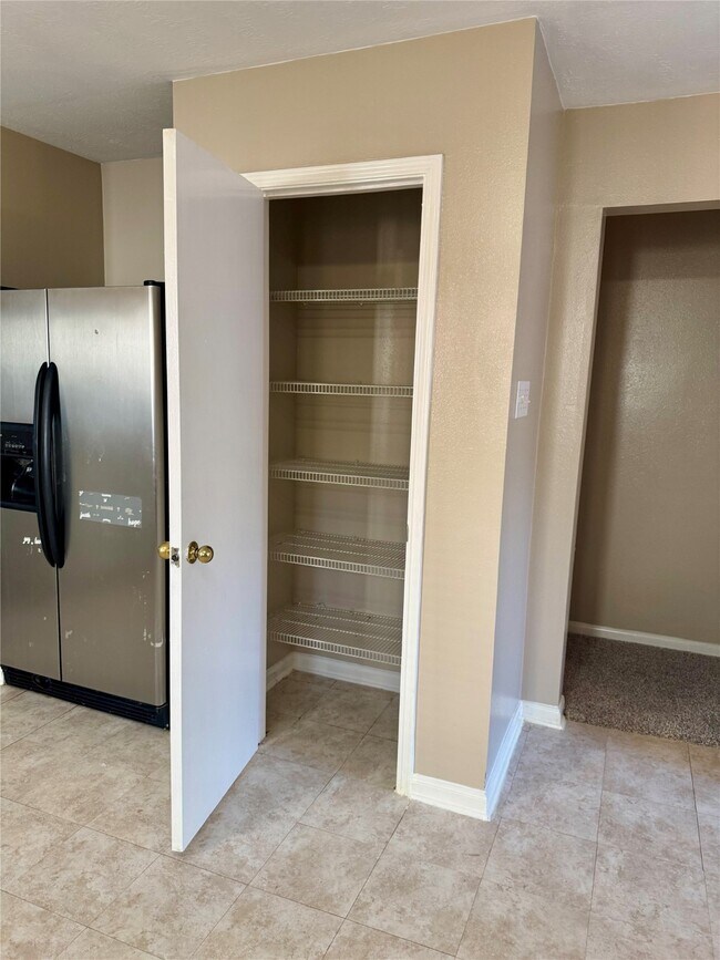 Building Photo - 5626 Tidewater Dr