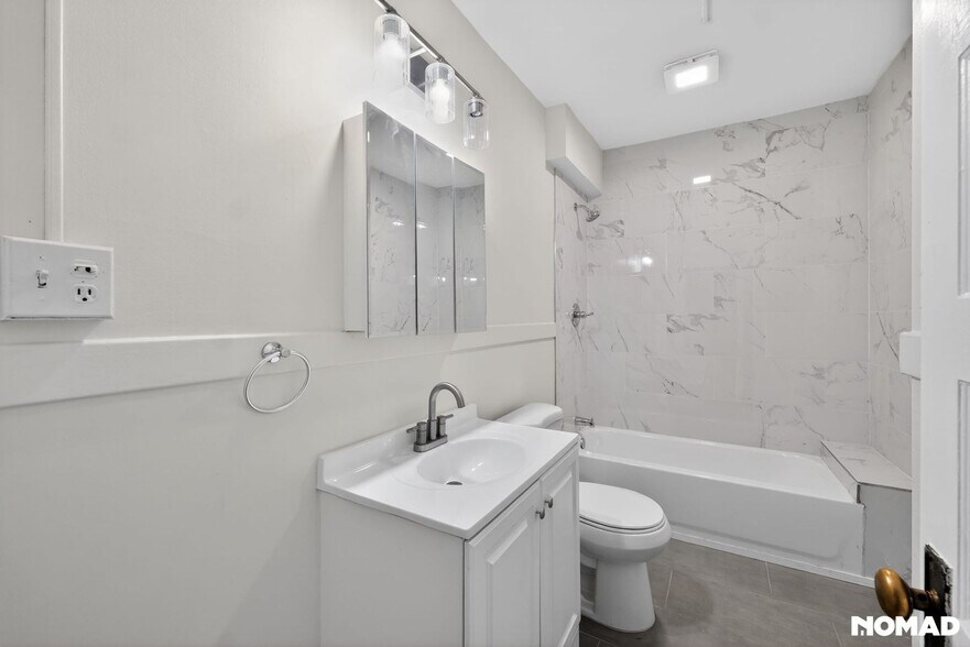 Building Photo - 1482 Corbin Ave