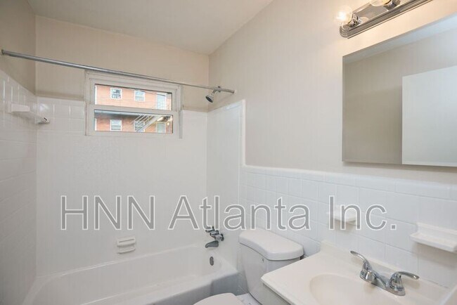 Building Photo - 2157 Lenox Rd NE