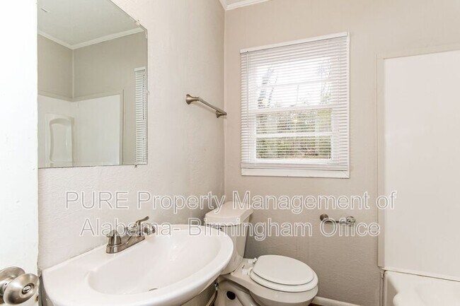 Building Photo - 6121 Court M