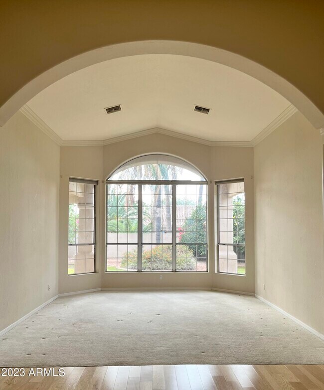 Building Photo - 10165 E Bella Vista Dr