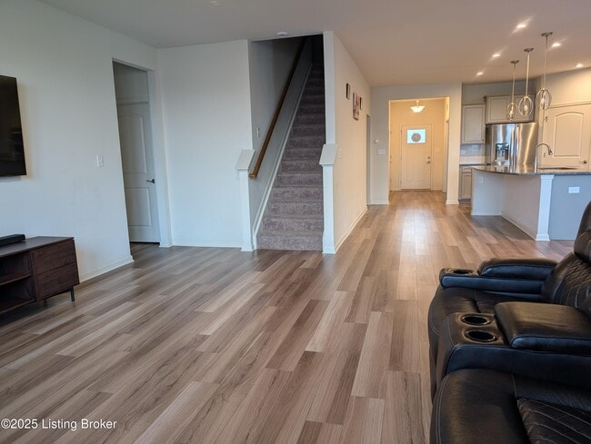 Building Photo - 2861 Hamilton Springs Dr