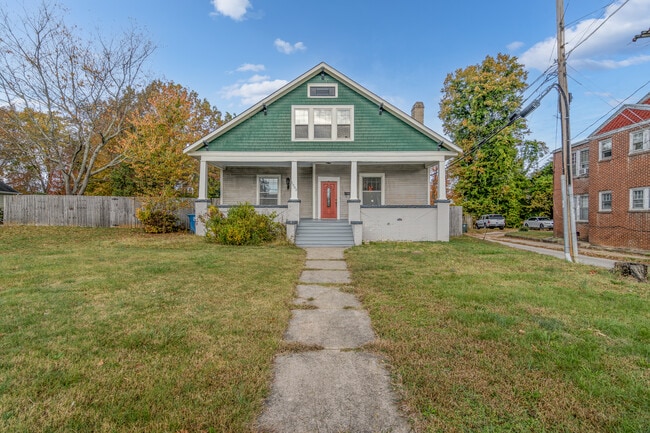 Primary Photo - 1002 S Fulton St