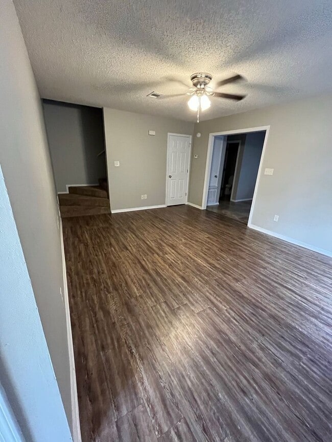 Building Photo - Freyaldenhoven Properties