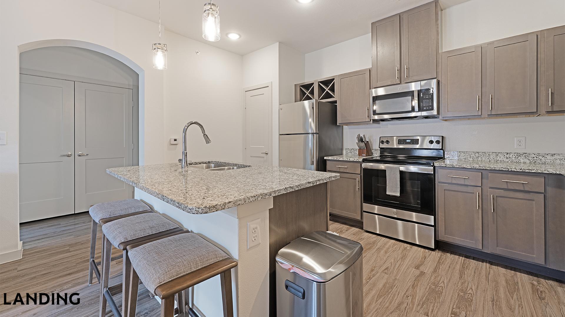 Building Photo - 2825 Main St