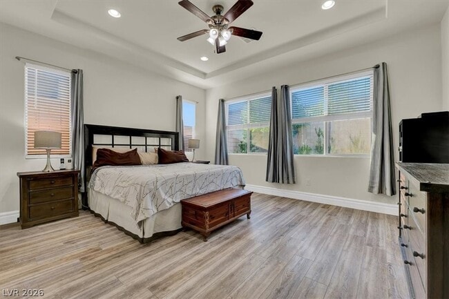 Building Photo - 9936 Wildhorse Cyn Ave