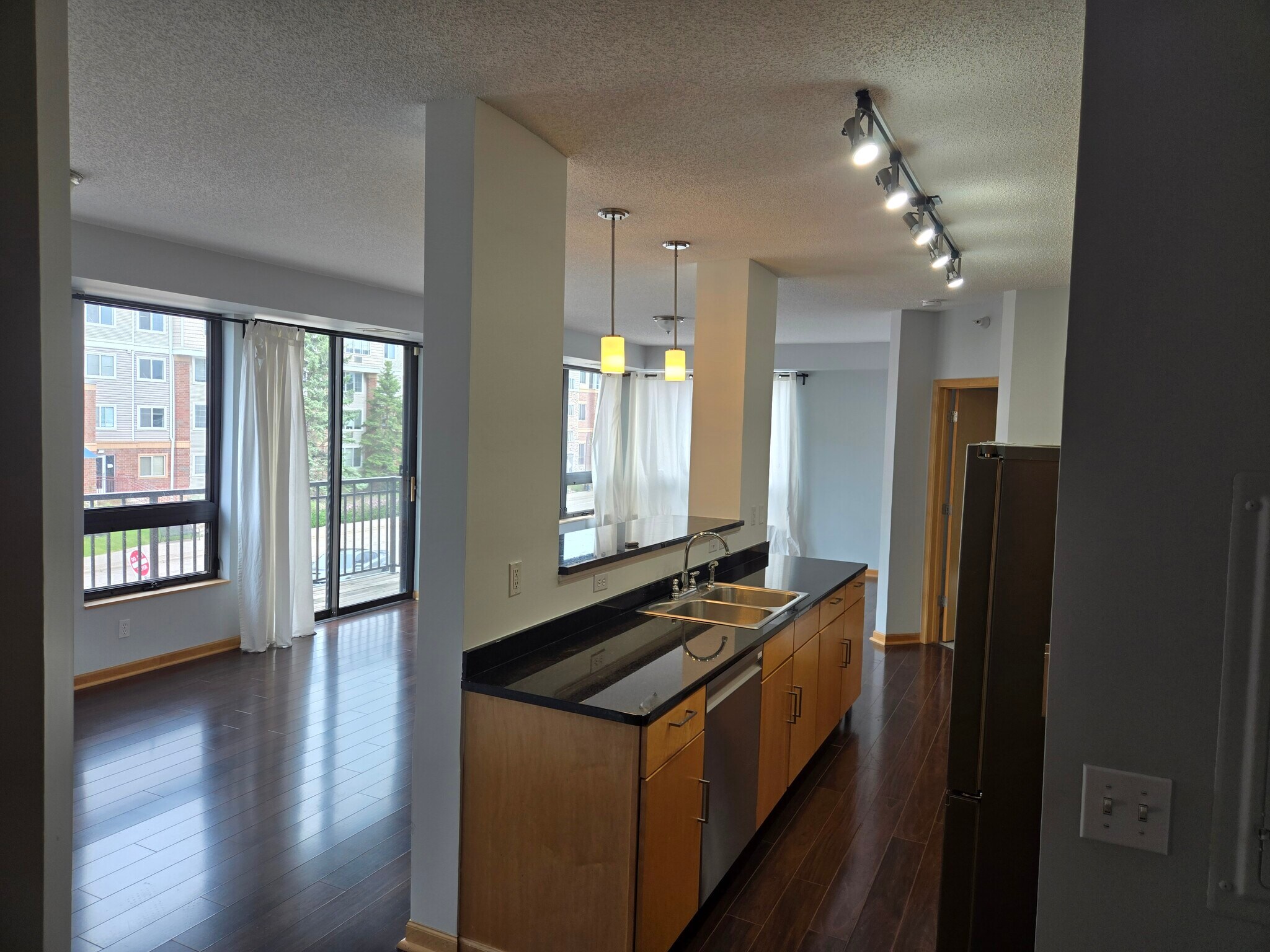 Building Photo - 7600 Lyndale Ave S