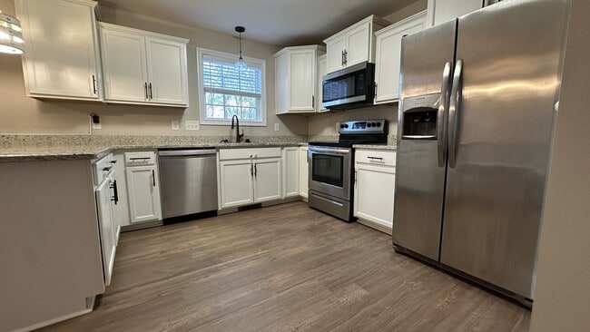 Building Photo - 3149 Timberdale Dr