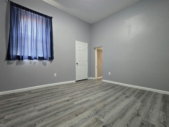 Building Photo - 1218 N 16th St