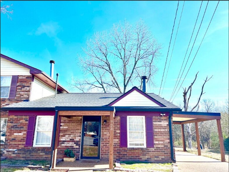 Primary Photo - 723 Mercer Dr
