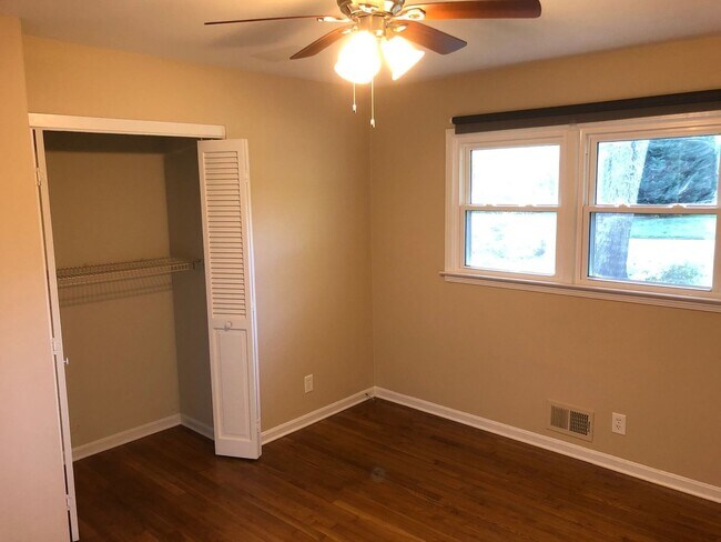 Building Photo - Charming 3BR House in Atlanta