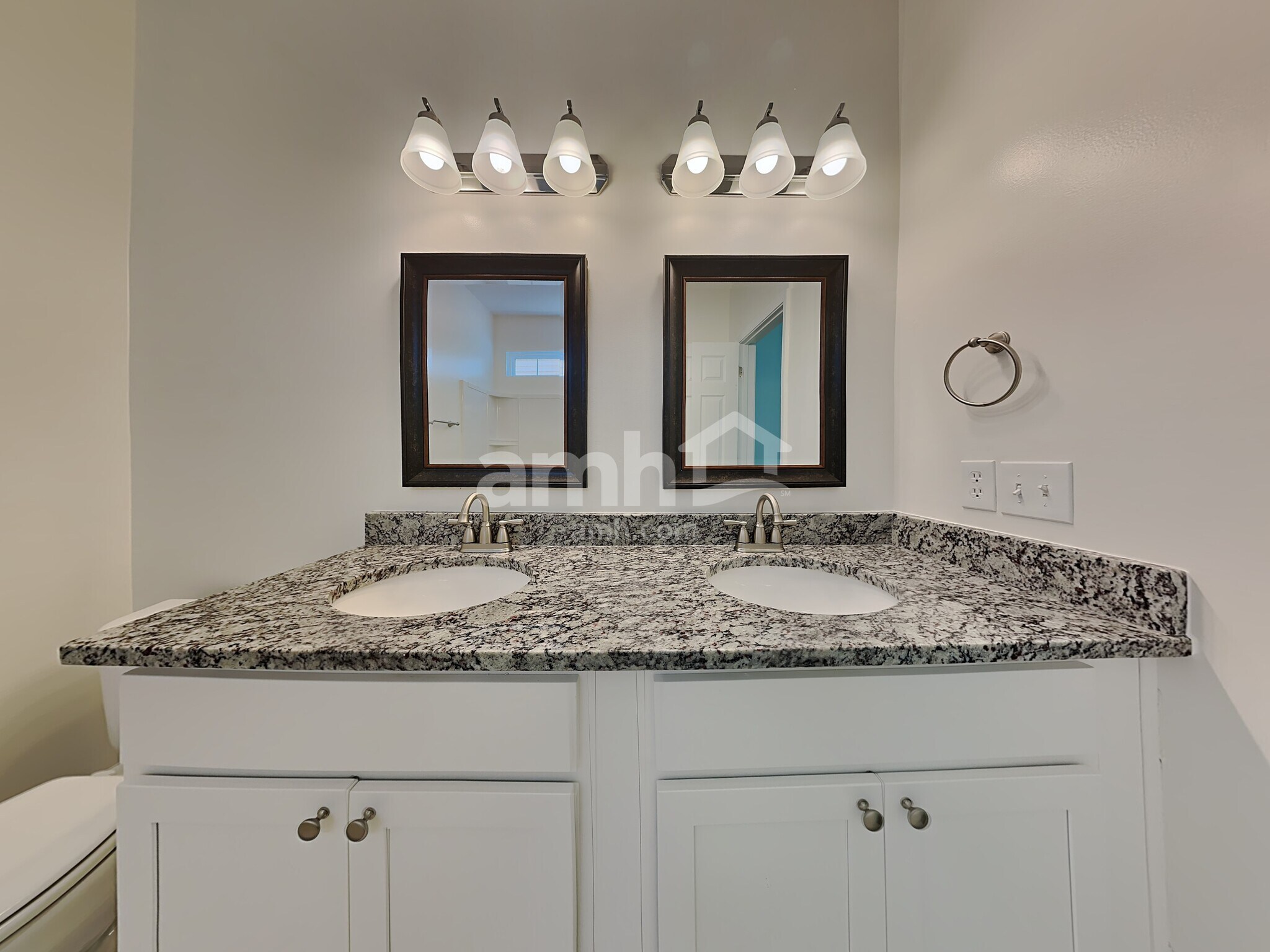 Building Photo - 8 Prominence Point