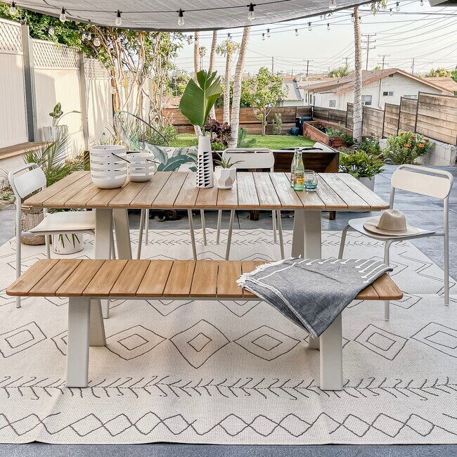 Building Photo - 3809 Floral Dr