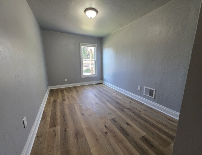 Building Photo - Shipyard Maple At 5th