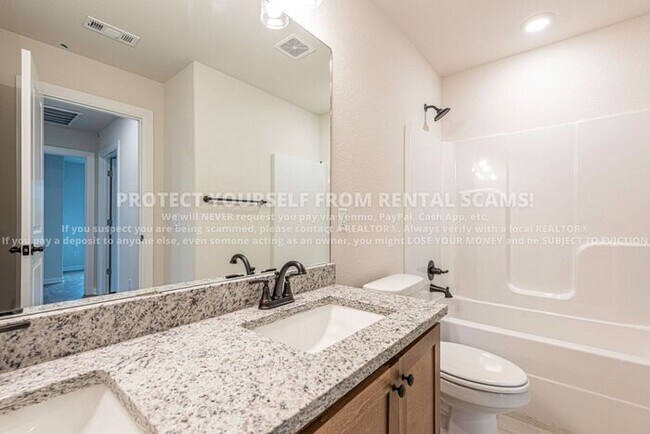 Building Photo - 142 N Broyles Rd