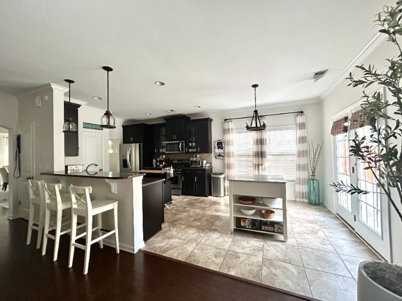 Building Photo - 430 Sanders Farm Ln