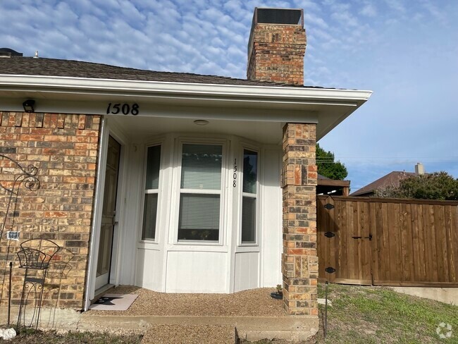 Building Photo - 1508 Nest Pl