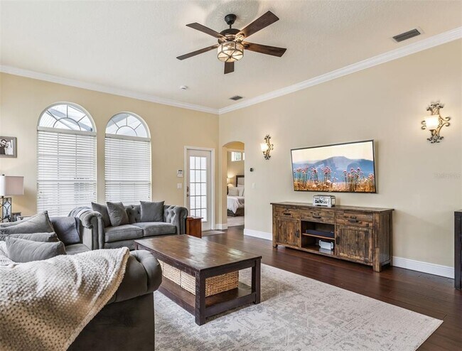 Building Photo - 874 Spring Park Loop
