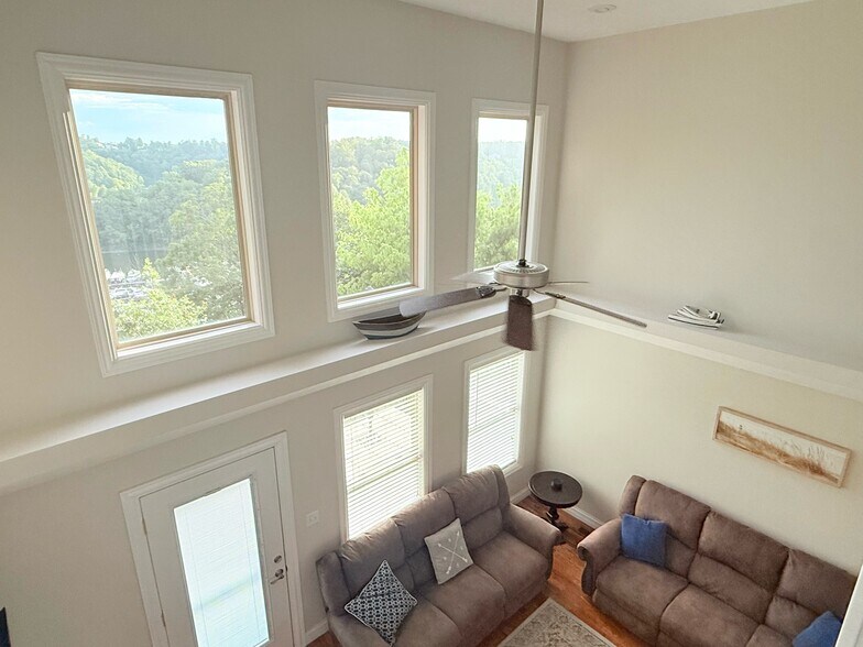 Building Photo - 949 Hideaway Dr