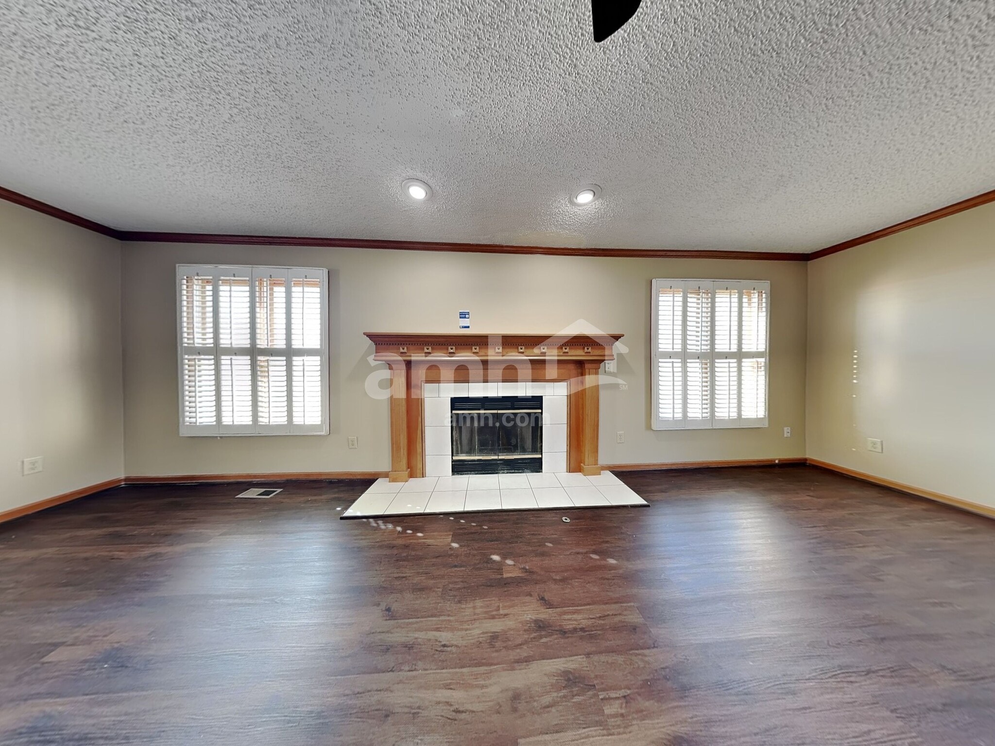 Building Photo - 110 Justin Pl