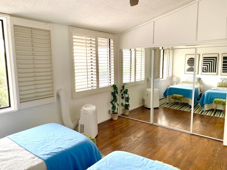 Building Photo - 5401 Slauson Ave