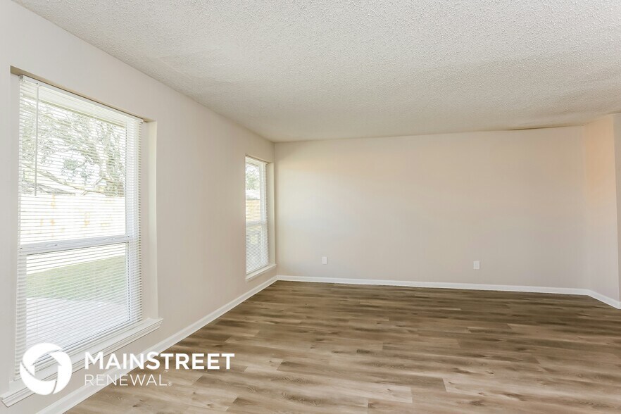 Building Photo - 1434 New Tree Ln