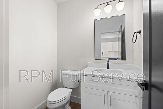 Building Photo - 4021 Clarksville Pike