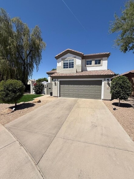Building Photo - 4304 E Milton Dr