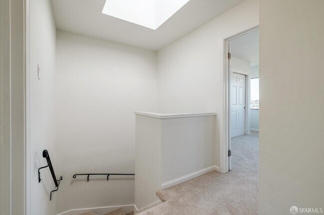 Building Photo - 97 Canyon Dr