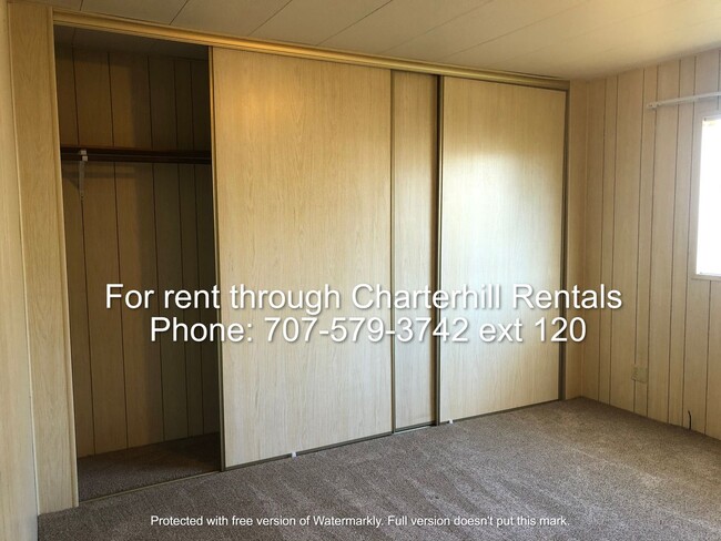 Building Photo - Seniors (must be age 55+) Valle Vista community for occupants age 55 and over community - 2 bedro...