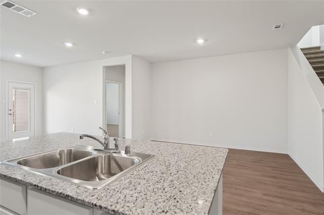 Building Photo - 3401 marie drive