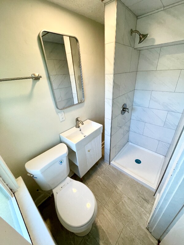 Building Photo - 4518 Ashland Ave