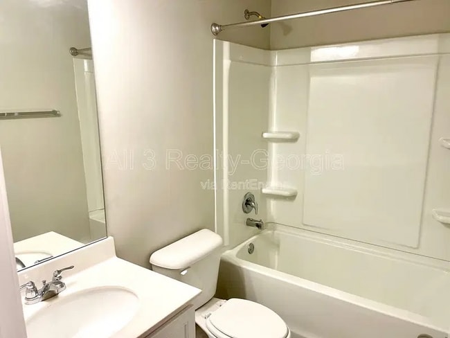 Building Photo - 1400 Smith St SE