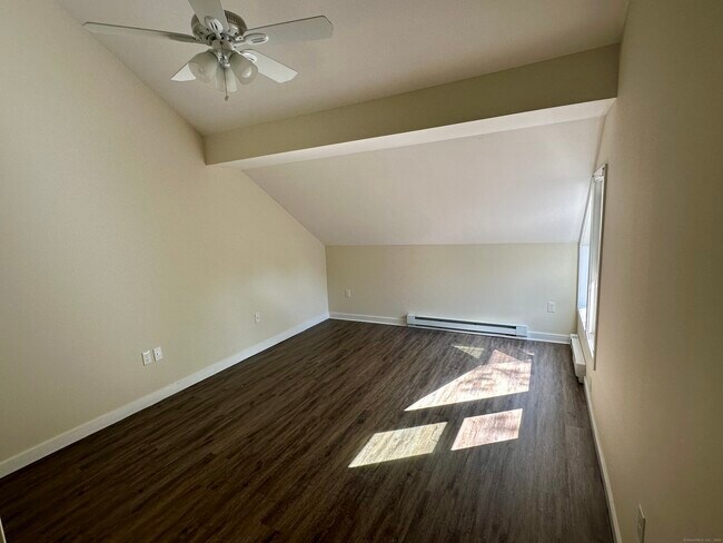 Building Photo - 3699 Broadbridge Ave