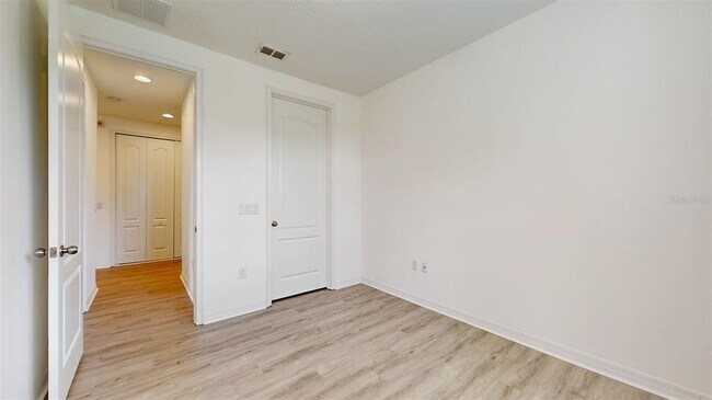 Building Photo - 14315 Swanley St