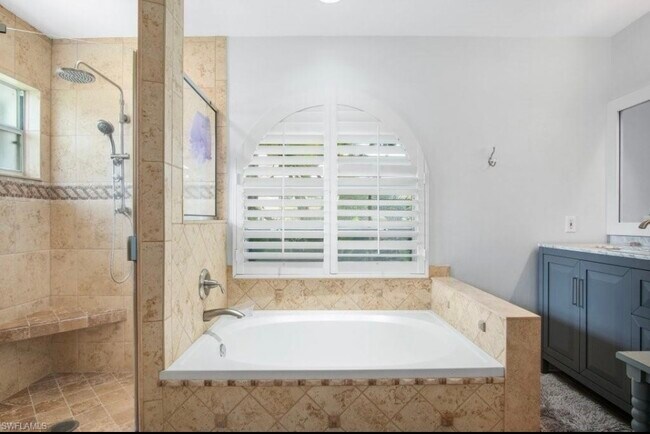 Building Photo - 8139 Las Palmas Way