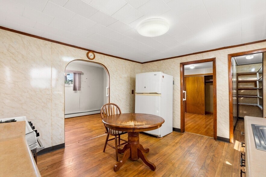 Building Photo - 44 Warren St