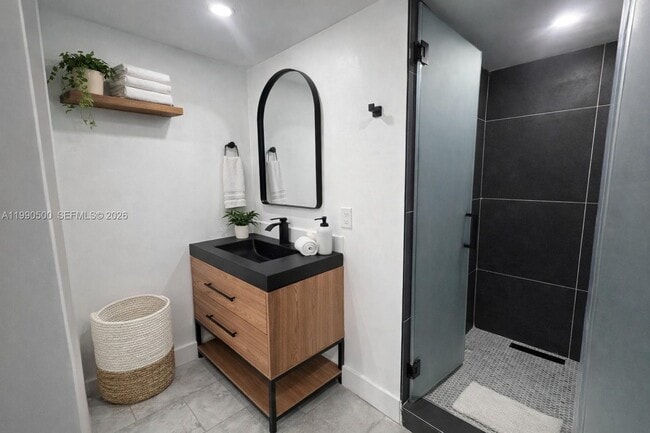 Building Photo - 7735 Byron Ave