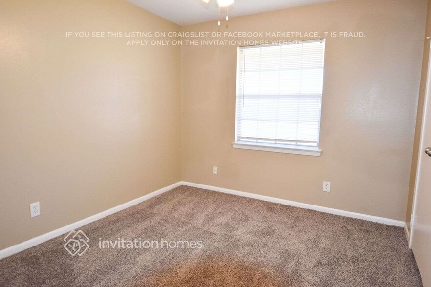 Building Photo - 945 Clear Springs Dr
