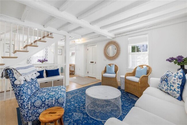 Building Photo - 36 William St